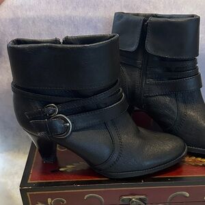 St John’s Bay Elegant Black Ankle Boots